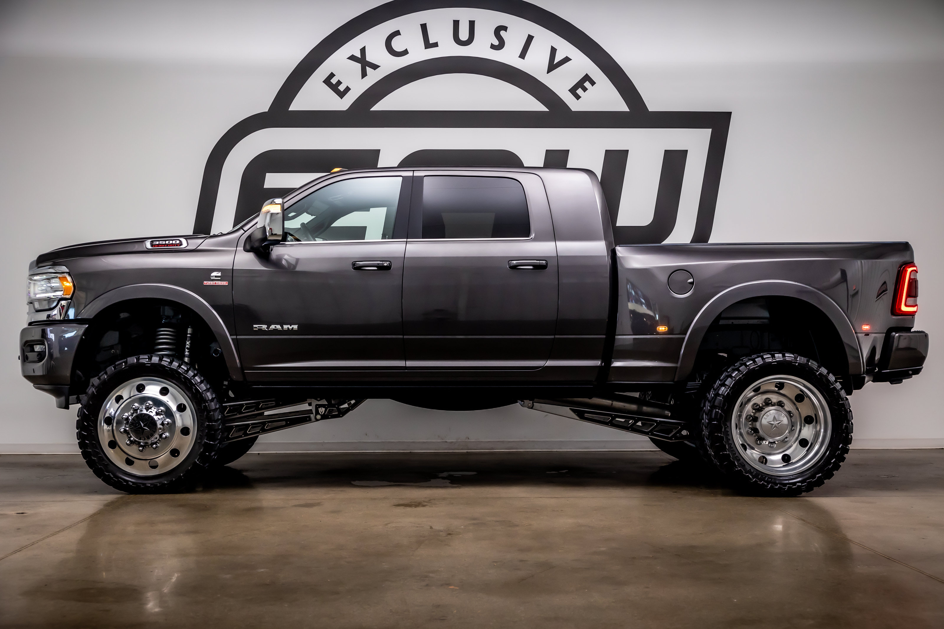 Used 2024 RAM 3500 Limited w/ Safety Group AWD/4WD image 6
