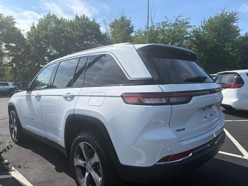 Certified 2022 Jeep Grand Cherokee Limited 4xe AWD/4WD image 5