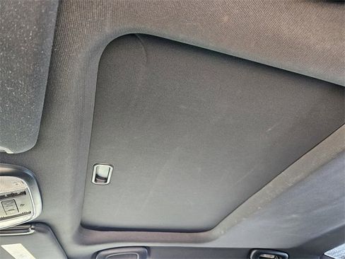 Used 2015 Dodge Charger R/T image 32