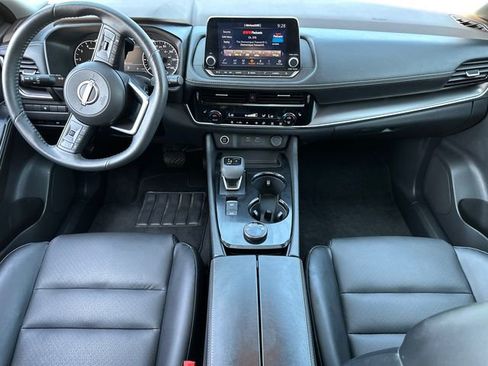 Used 2023 Nissan Rogue SV w/ SV Premium Package image 20