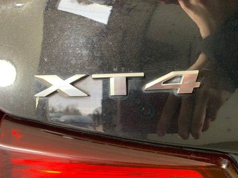 Used 2024 Cadillac XT4 Premium Luxury image 35