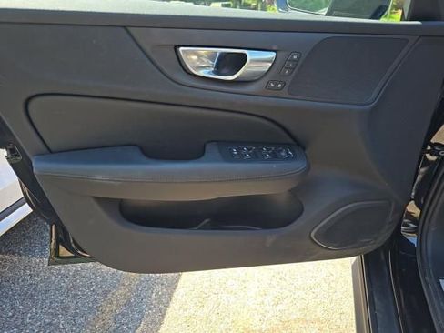 Used 2025 Volvo V60 B5 Cross Country Plus AWD/4WD image 9