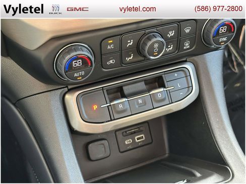 Certified 2023 GMC Acadia Denali w/ Denali Ultimate Package image 30