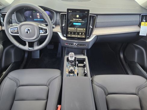 New 2026 Volvo XC90 B6 Plus w/ Protection Package Premier AWD/4WD image 27