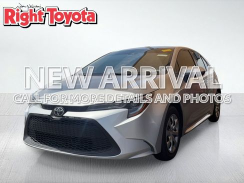 Used 2022 Toyota Corolla LE image 1