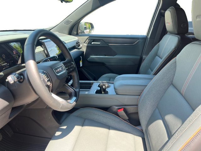 Used 2026 GMC Acadia AT4 w/ Luxury Package AWD/4WD image 14