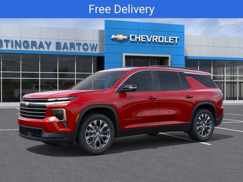 New 2026 Chevrolet Traverse LT w/ Sun and Wheel Package FWD image 2