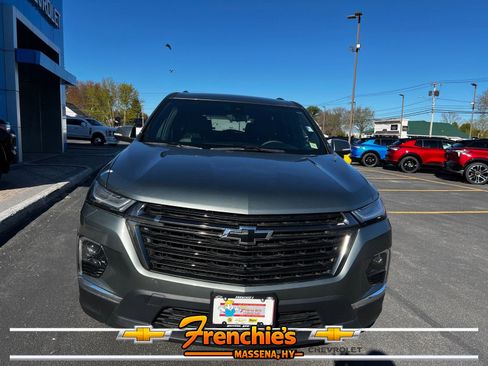 Used 2023 Chevrolet Traverse LT w/ Midnight/Sport Edition AWD/4WD image 2