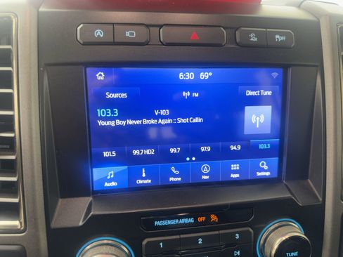 Used 2020 Ford F150 Raptor w/ Equipment Group 802A Luxury image 22