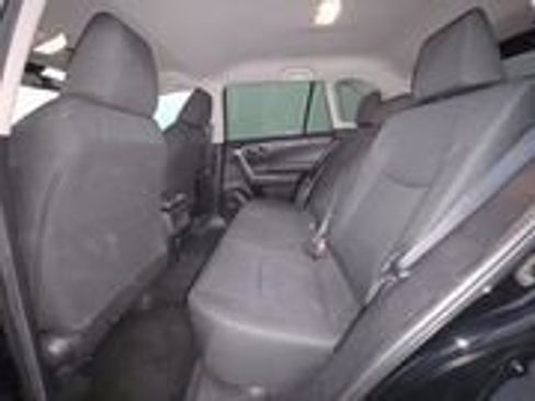 Used 2021 Toyota RAV4 LE image 13