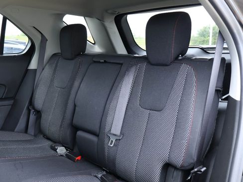 Used 2017 Chevrolet Equinox LT w/ Convenience Package image 13