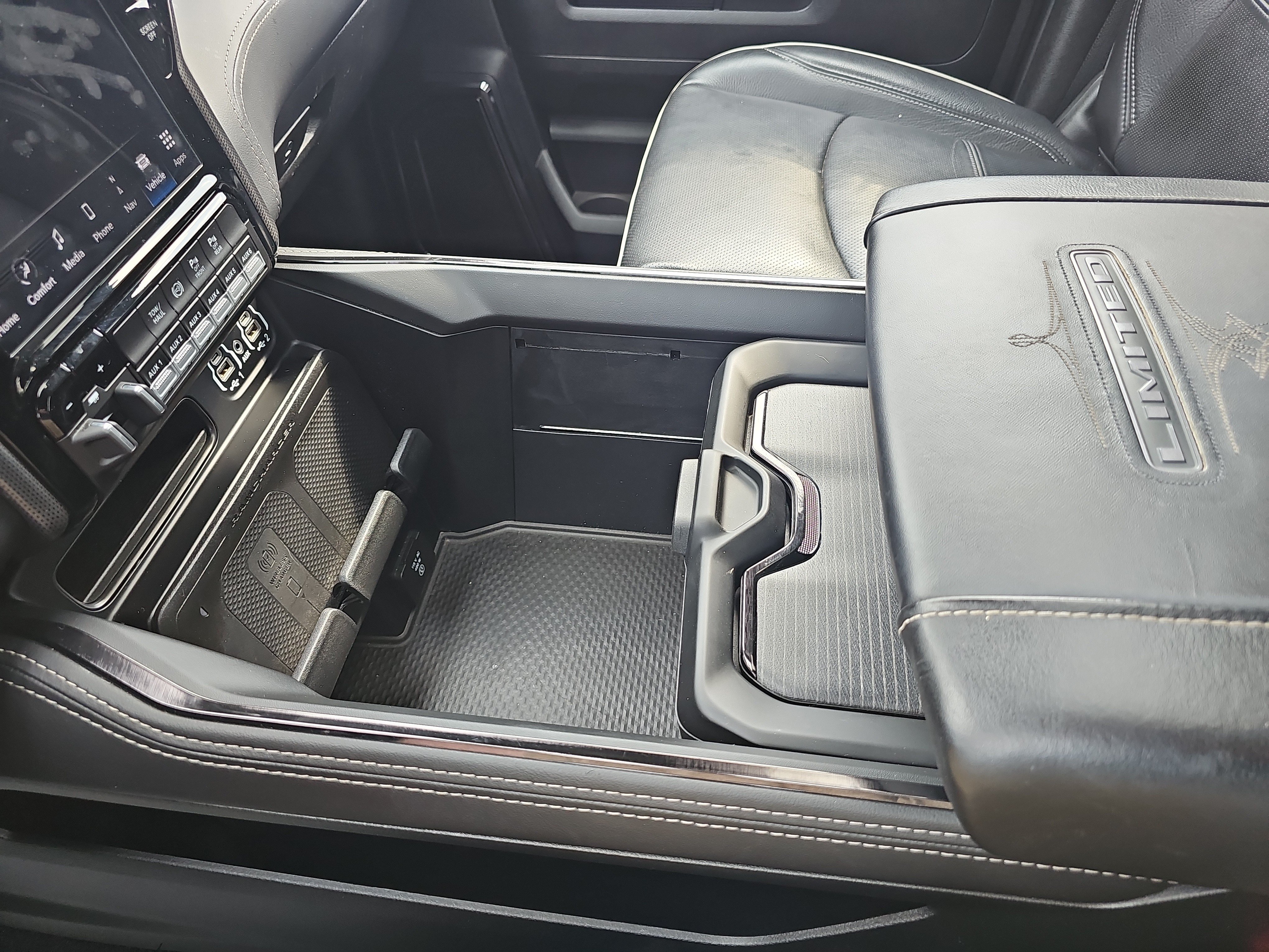 Used 2024 RAM 2500 Limited AWD/4WD image 38