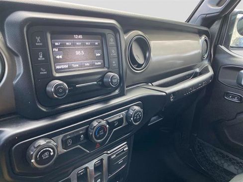 Used 2019 Jeep Wrangler Sport image 31