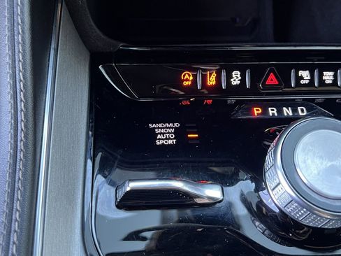 Used 2023 Jeep Wagoneer Series II image 18