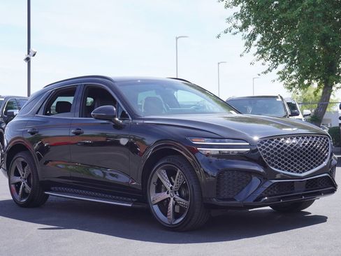 Used 2025 Genesis GV70 3.5T Sport w/ Sport Advanced Package AWD/4WD image 4