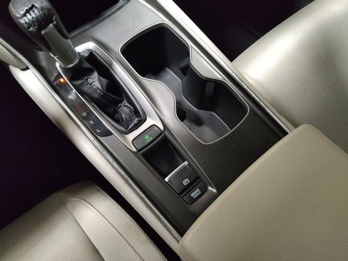 Used 2019 Honda Accord LX image 26