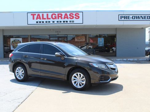 Used 2016 Acura RDX FWD w/ Technology Package image 2