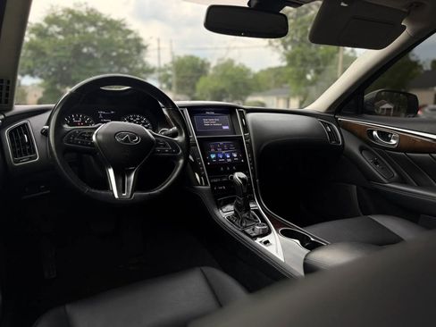 Used 2019 INFINITI Q50 Luxe w/ Essential Package (3.0T Luxe) AWD/4WD image 10