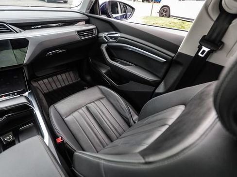 Used 2022 Audi e-tron Premium Plus AWD/4WD image 52