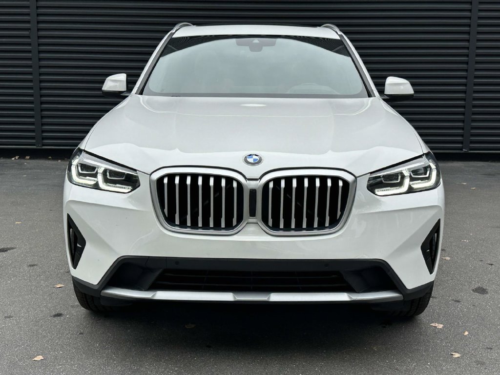 Used 2024 BMW X3 xDrive30i w/ Premium Package w/ZPA AWD/4WD image 8