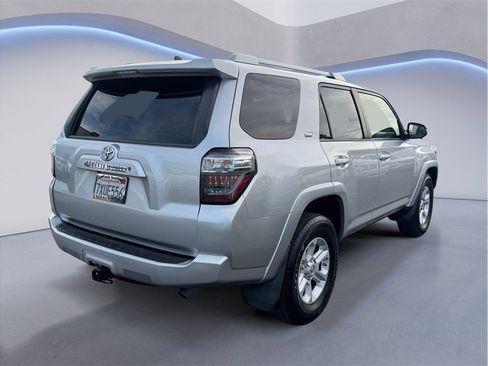 Used 2016 Toyota 4Runner SR5 image 6