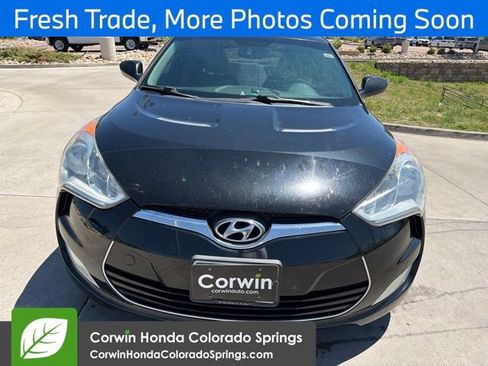 Used 2013 Hyundai Veloster w/ Tech Pkg FWD image 8