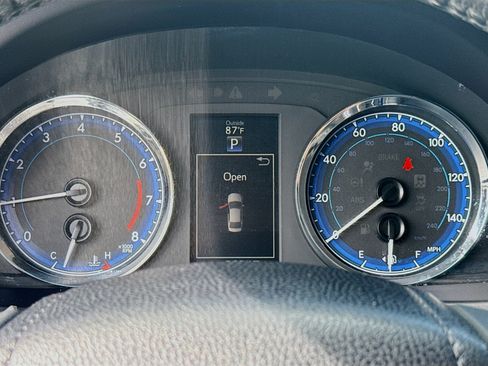 Used 2017 Toyota Corolla SE FWD image 9