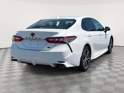 Used 2019 Toyota Camry SE FWD image 6