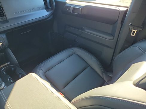 New 2025 Ford Bronco Badlands image 14