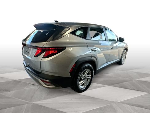Used 2026 Hyundai Tucson SE FWD image 8
