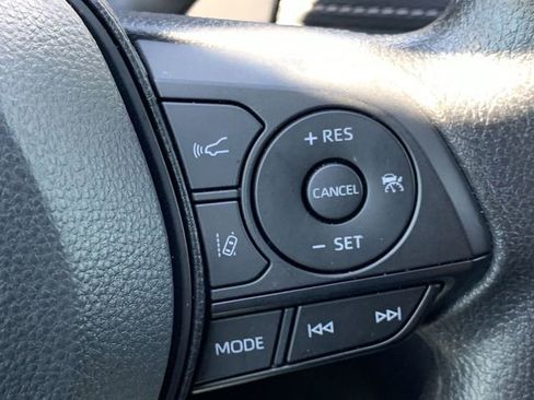 Used 2025 Toyota RAV4 XLE w/ Convenience Package FWD image 28