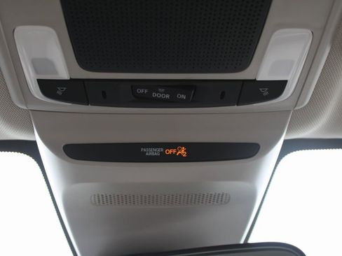 New 2026 Honda HR-V LX image 39