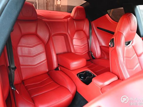 Used 2016 Maserati GranTurismo Sport image 22