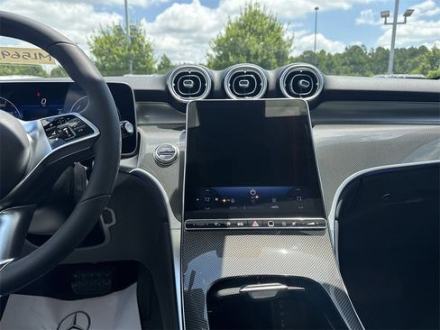 New 2025 Mercedes-Benz GLC 350e 4MATIC image 14