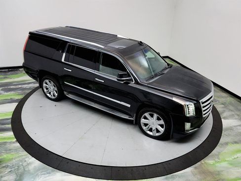 Used 2015 Cadillac Escalade ESV Luxury RWD image 35