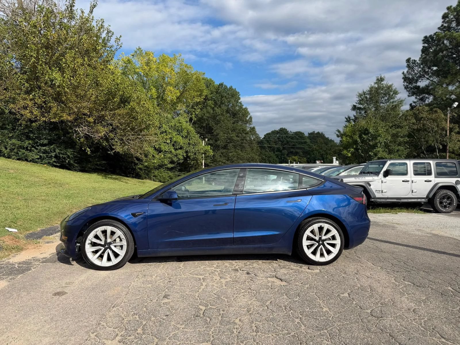 Used 2022 Tesla Model 3 RWD image 4
