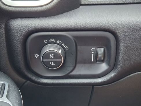 Used 2024 RAM 2500 Big Horn w/ Safety Group image 24