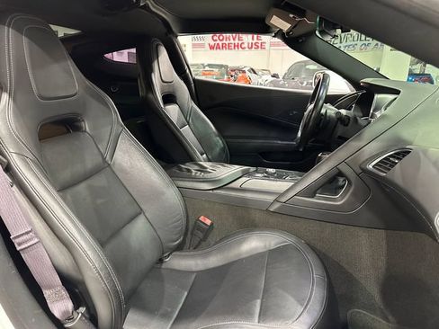 Used 2016 Chevrolet Corvette Stingray Coupe RWD image 9
