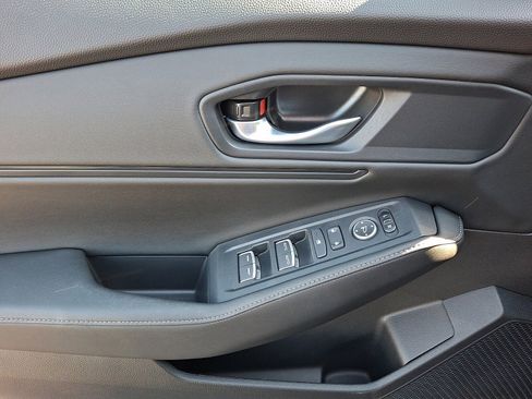 Used 2025 Honda Accord Sport image 12