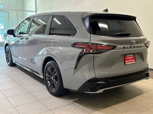 Certified 2025 Toyota Sienna XSE AWD/4WD image 4