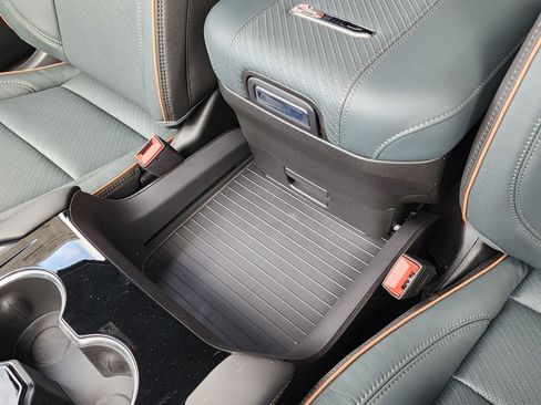 New 2026 GMC Yukon AT4 w/ AT4 Premium Package AWD/4WD image 35