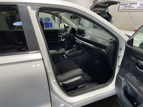 Used 2023 Honda CR-V EX image 17