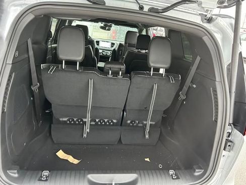 New 2026 Chrysler Pacifica Limited w/ Uconnect Theater Family Group image 26