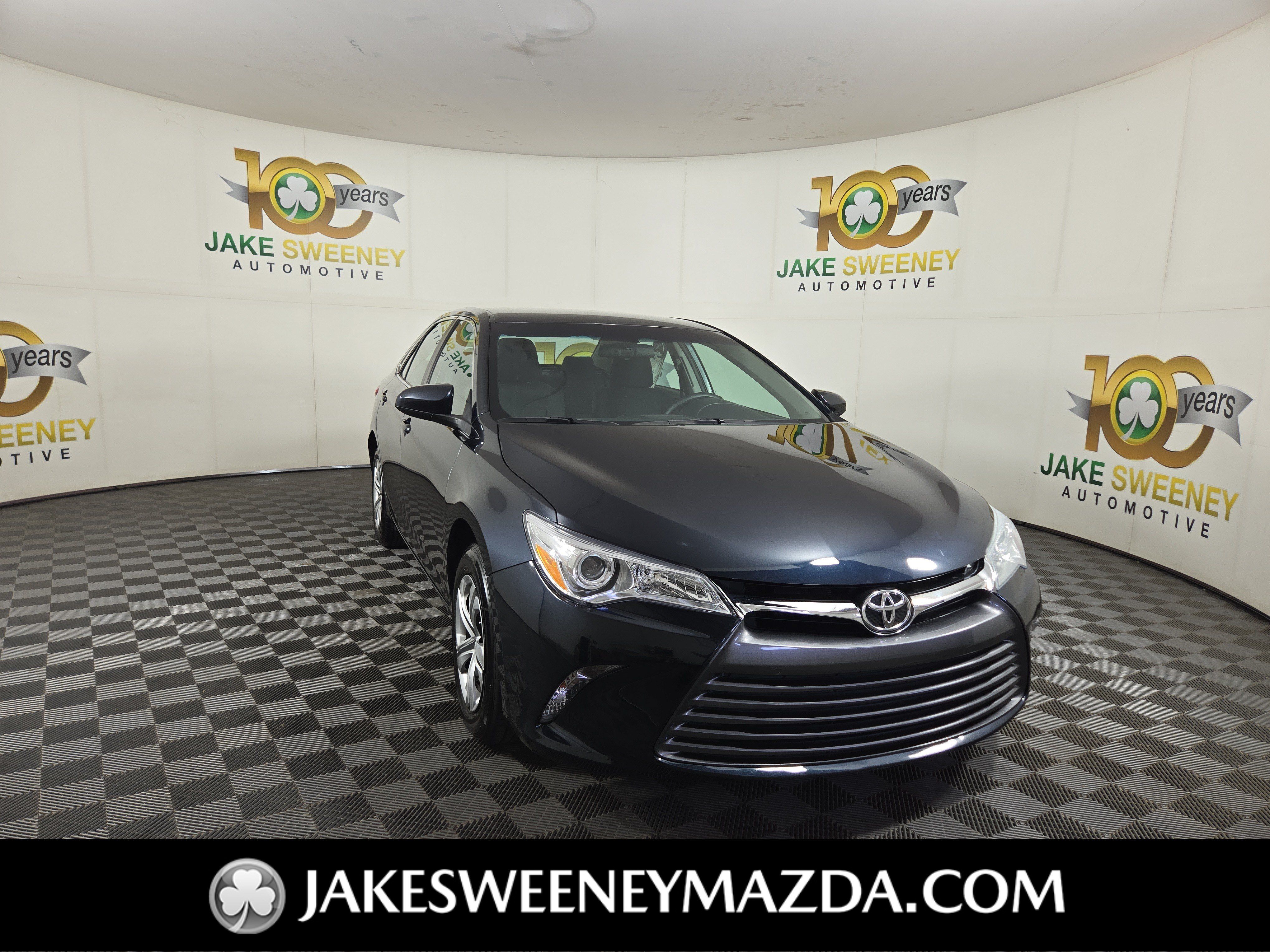 Used 2016 Toyota Camry LE FWD image 1