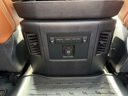 Used 2017 RAM 1500 Laramie Longhorn w/ Convenience Group AWD/4WD image 19