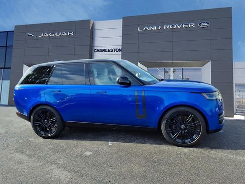 Used 2025 Land Rover Range Rover SE AWD/4WD image 6