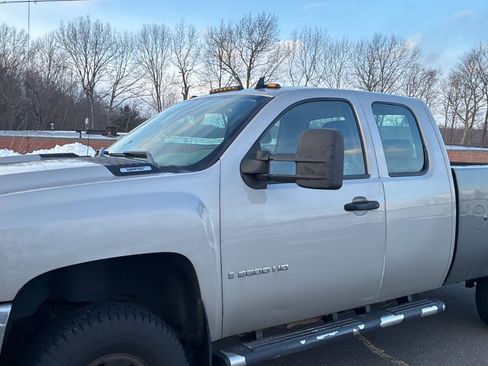 Used 2007 Chevrolet Silverado 2500 W/T w/ Snow Plow Prep Package image 5