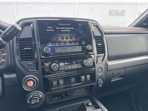 Used 2023 Nissan Titan PRO-4X w/ Pro-4x Convenience Package image 4