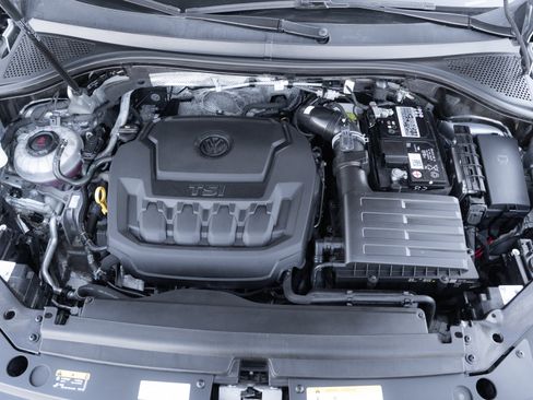 Used 2023 Volkswagen Tiguan SE image 31