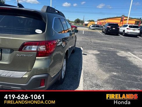 Used 2018 Subaru Outback 2.5i Premium AWD/4WD image 6